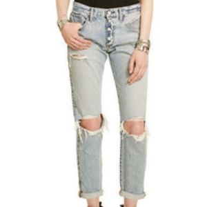 Distressed Boyfriend Jean